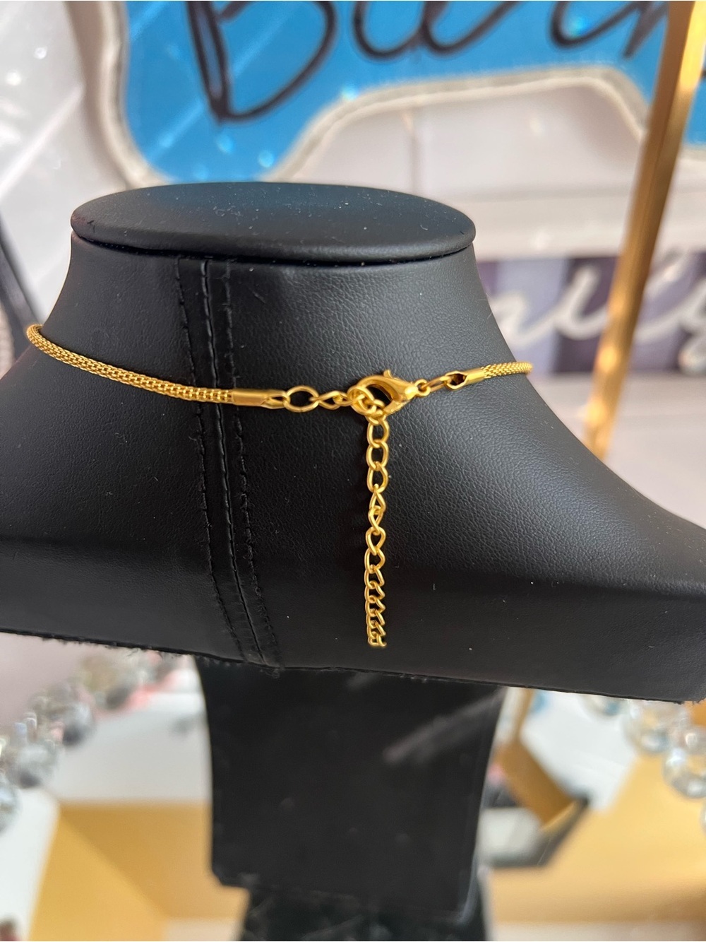 Louis Vuitton Gold Padlock Pendant unbranded Necklace - Gold Chain #326 - Picture 11 of 11